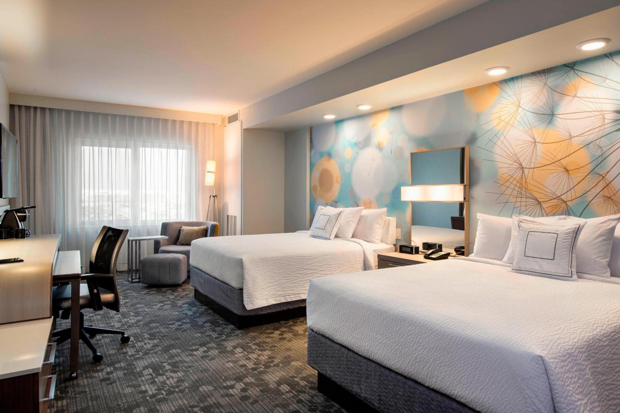Courtyard By Marriott Calgary South Hotel Exterior photo