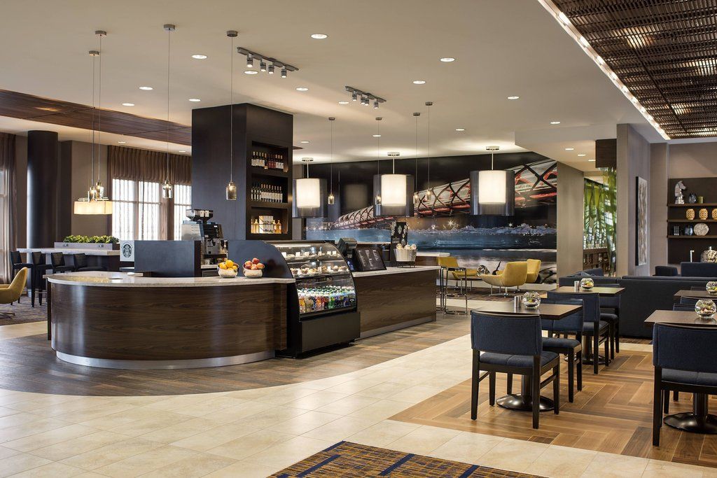 Courtyard By Marriott Calgary South Hotel Exterior photo